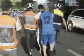 两代驾司机与路人合力制服持刀行凶者：虽然也后怕，但救人是本能图片