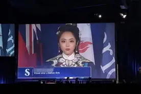 中国留学生加拿大毕业典礼穿汉服，本人回应：祖国给了我底气图片