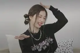 妆容越虚，人越好看，瞧瞧虞书欣和欧阳娜娜就知道了图片