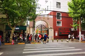 考前全班隔离、小区被封、单人考场……上海考生跨过“最难”中高考图片