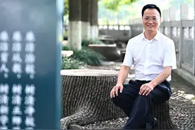 与衡阳市第八中学校长文思源面对面：书写属于每个人的故事图片
