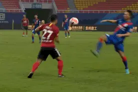 杨泽翔不该被责怪，更衣室里全队拥抱了他图片