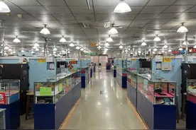 近半档口关闭，华强北知名二手iPhone市场现退租潮图片
