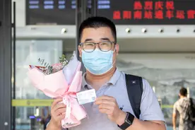 长沙至益阳南，别走错车站记得在锦泰广场乘车图片