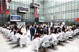 一站式诊疗服务！南京鼓楼医院举办大型综合义诊活动图片