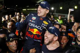 雨中夺魁！维斯塔潘成功卫冕F1年度车手总冠军图片