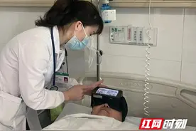 耳朵里总是嗡嗡响 专家提醒：耳鸣病因各不同，找准症结是关键图片