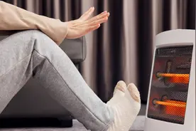 手脚冰凉、湿气重？睡前多做1件事，驱除寒湿，手不冰脚不凉，一觉睡到大天亮图片