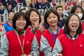 50张照片，回顾我们一起走过的2022 | 教育导报图片记忆图片