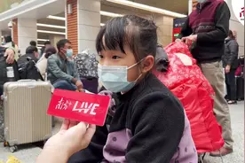 回乡的行囊丨背上吉他、鱼竿、煲汤锅……也背着思乡之情图片