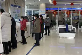 存款超5万要收入证明潍坊未实施，记者走访多家银行均无相关规定图片