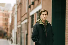 经典优雅的Burberry消失了，但这不是件坏事图片