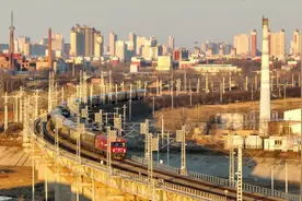 新华全媒+｜探访“雷锋号”列车图片