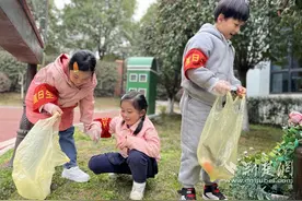 春“锋”送暖 江夏区中心幼儿园萌娃争做新时代“小雷锋”图片