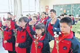 讲故事话清明、祭先烈明心志，中华传统节日文化成“特别思政课”图片