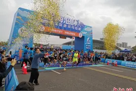 广东湛江市举办迷你马拉松比赛图片