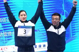 中国游泳年轻教练“抱团训练”见成效图片