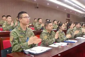 角色互换，当队干部变成学员……图片