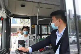 坐上公交去旅行  跟随郑州公交驾驶员打卡南环公园图片