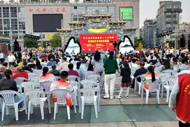 20天写380米书法，陈洪标百米书法长卷成风景图片