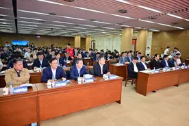 专家学者共议新时代高校宣传思想工作图片