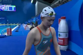 第三金！李冰洁400米自由泳平亚洲纪录夺冠图片