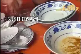 婚宴一开席，大妈就抢着打包打得只剩2菜，同桌男客：没办法只好吃泡面图片