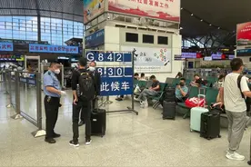 提醒！前往西安的列车需要二次安检，旅客需至少提前一小时图片