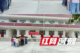 慈利县龙潭河镇金坪卫生院开展全民营养周暨“5.20”中国学生营养日主题宣传活动图片
