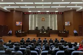 一节特殊的法治课 武陵源区法院为区一中师生开启庭审课堂图片