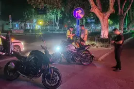 安徽交警正在严查“飙车炸街”  对这类违法高压监管图片