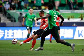 （体育）足球——中超：北京国安对阵长春亚泰图片