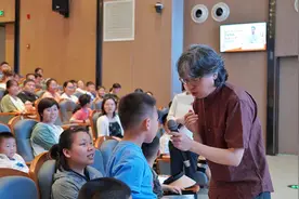 探险奇妙的昆虫世界图片