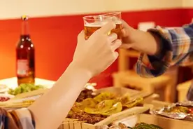 10分钟就能搞定的凉拌菜，只要随手一拌就能吃，爽口开胃，好吃到不像话图片