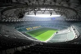 体坛观察丨专业足球场为球迷送福利 助力中国球市回暖图片