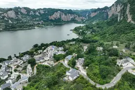 航拍贵州黔西乌江源百里画廊图片