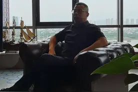 出人头地的三个因素图片