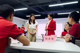 挤进“果链”之后，一家供应商可以从苹果得到怎样的员工培训资源？图片