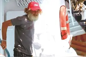 奇迹！一人一狗海上遇险漂流3个月后获救图片