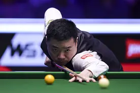 斯诺克大师赛 | 丁俊晖首轮绝杀“金左手” 惊险晋级八强图片