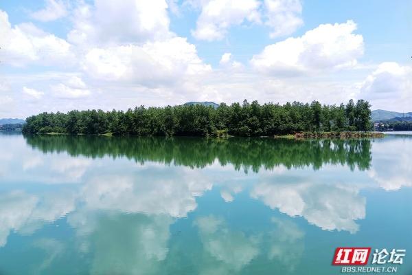 【高清湖南】蓝天白云萦绕三湘四水，处处都是风光大片