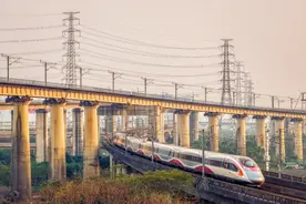 受台风影响，广铁调整过海旅客列车运行方案图片