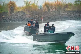 广西举办“净海清湾”专项行动现场会 开展打击走私实战演练图片