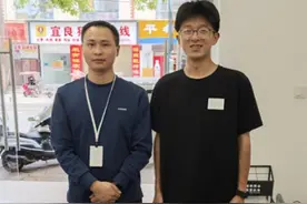 华为为顾客提供维修备份机服务图片