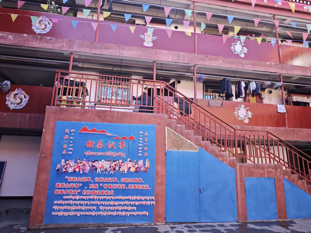 拉萨一社区供游客免费吸氧两年多，教百余藏族百姓学会普通话