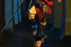 国风青年变装演绎“中国超级英雄”“燃”动年轻的心图片