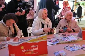今年首批访沪邮轮游客开启探索之旅，“吃谷”专列同步惊艳亮相图片