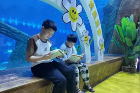 暑期新玩场！海底博物馆、海底图书馆正式落地昆明融创海世界图片