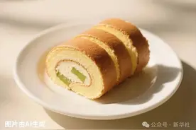 吃了冰箱里的瑞士卷，老人发烧不幸去世，夏天要重视这个“冰箱杀手”图片