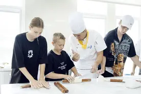 烹饪大师现场教学！外国友人在高新区开启“美食之旅”图片